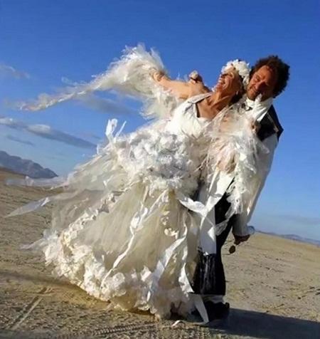 Подробнее о статье Прикольные платья невест